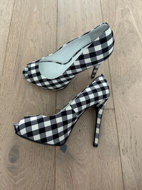 GUESS Black and White Gingham Peep-Toe Heels